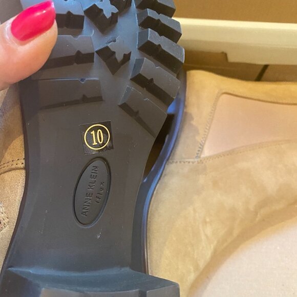 ANNE Klein "Akariella" Side Zip Lug Sole Ankle Boot Women New Taupe - Picture 9 of 11